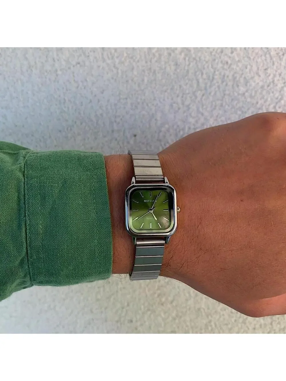 2000s Y2k style silver square watch. Classy sporty style watch. Stainless